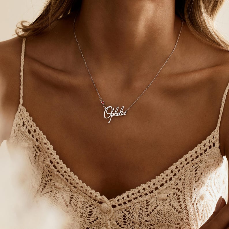 Personalisert Kursiv Navnehalskjede med Fødselsstein