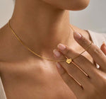 Personalisert Hjerteformet Navnehalskjede - Sammenflettet Design