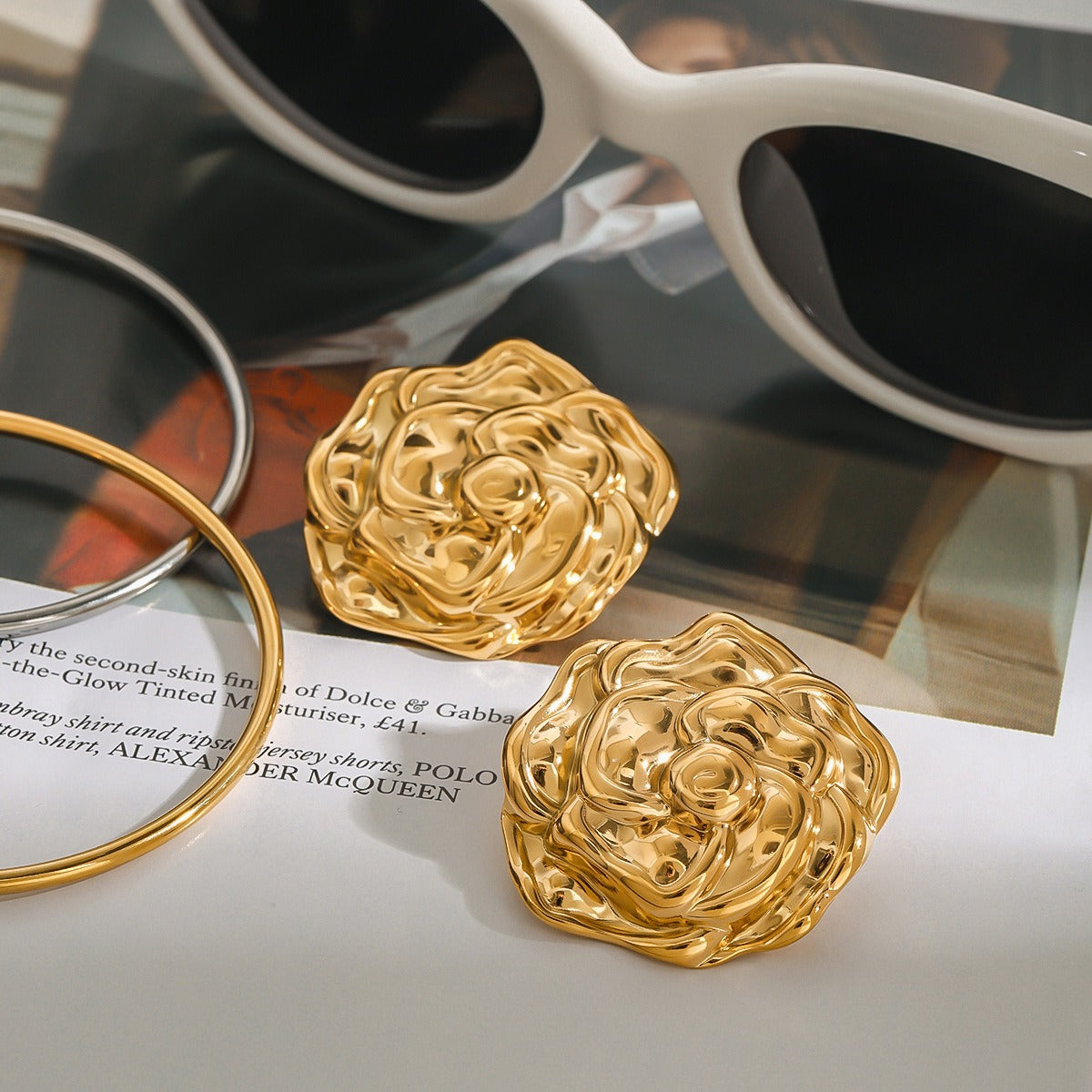Øredobber Dame 18K Gullbelagt - Blomstformet med Tekstur Design