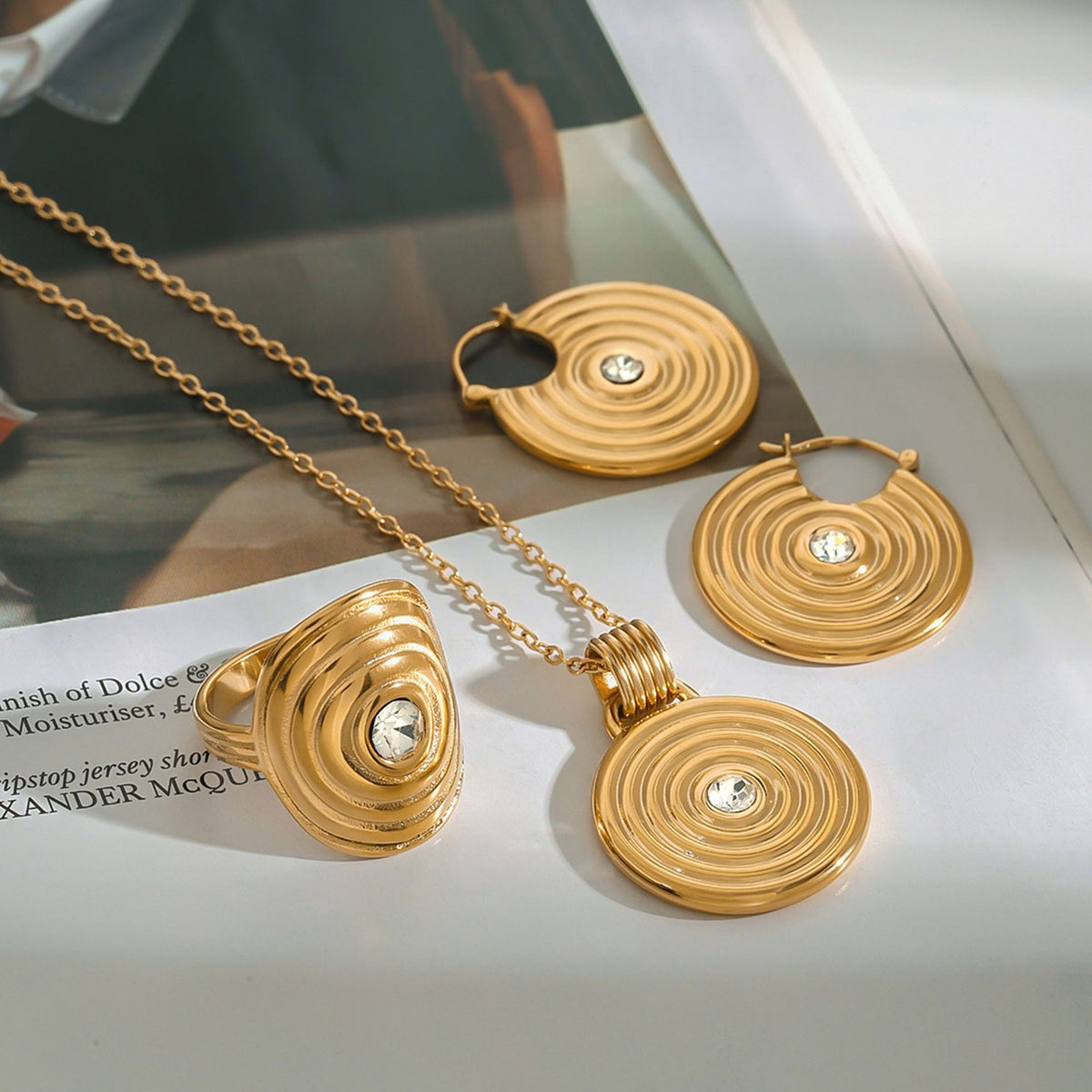 Smykkesett Dame 18K gullbelagt - Rund med Tekstur Design Halskjede Øredobber Ring