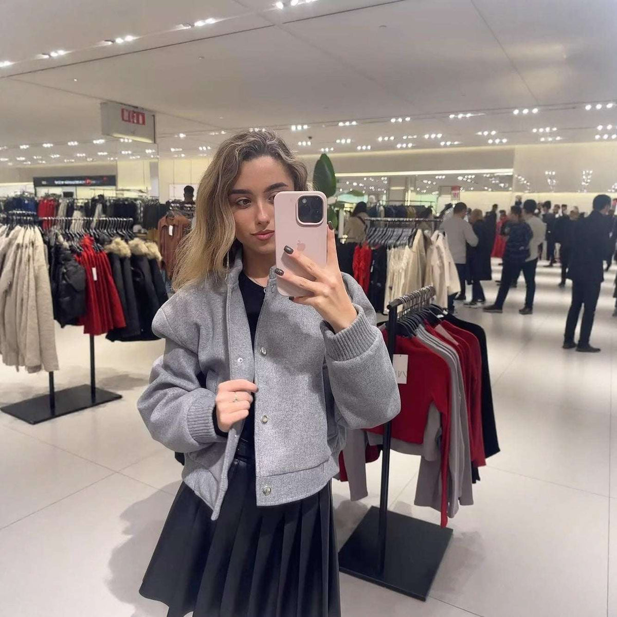 Bomberjakke for Dame – Elegant og Myk jakke til Høst og Vår