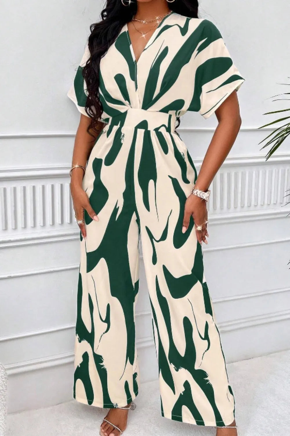 V-hals Jumpsuit Dame – Elegant Helkroppsprint med Vide Ermer