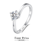 Sølvring Dame S925 Moissanite - Curved Ring med Fire-Prong Håndlaget