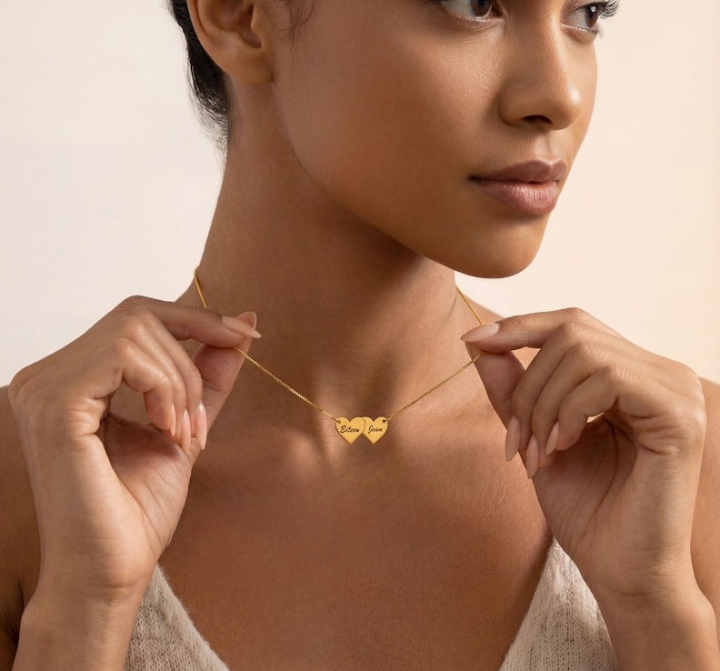 Personalisert Hjerteformet Navnehalskjede - Sammenflettet Design