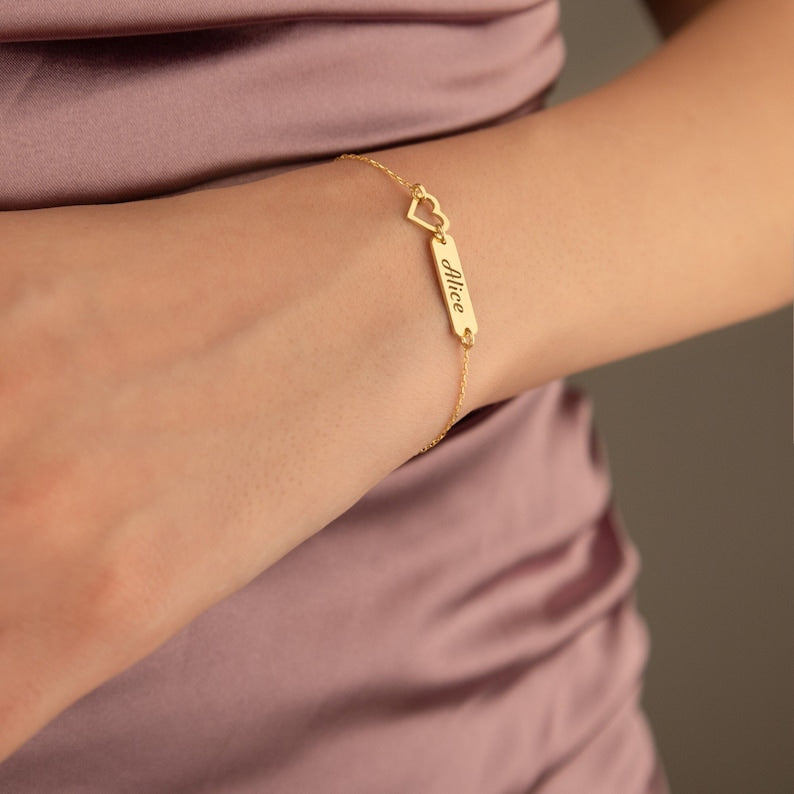 Armbånd Dame - Hult Hjerte Tilpasset Navn Design