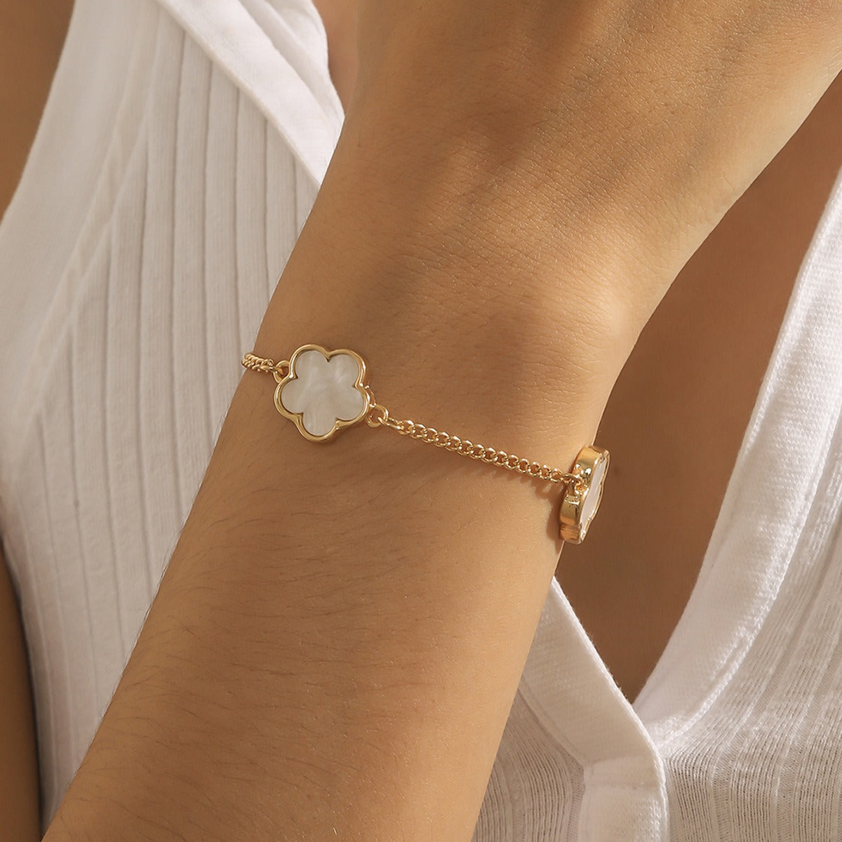 Armbånd Dame 18K Gullbelagt - Sommerfugl/Firkløver Design Utsøkt Unik Style B-Four Leaf Clover - White