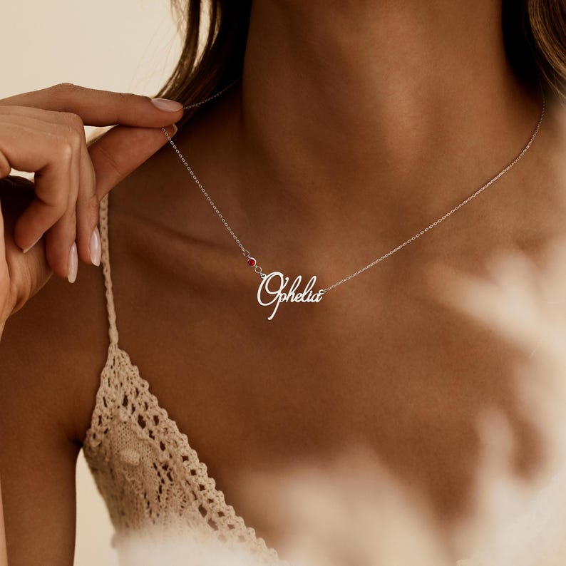 Personalisert Kursiv Navnehalskjede med Fødselsstein