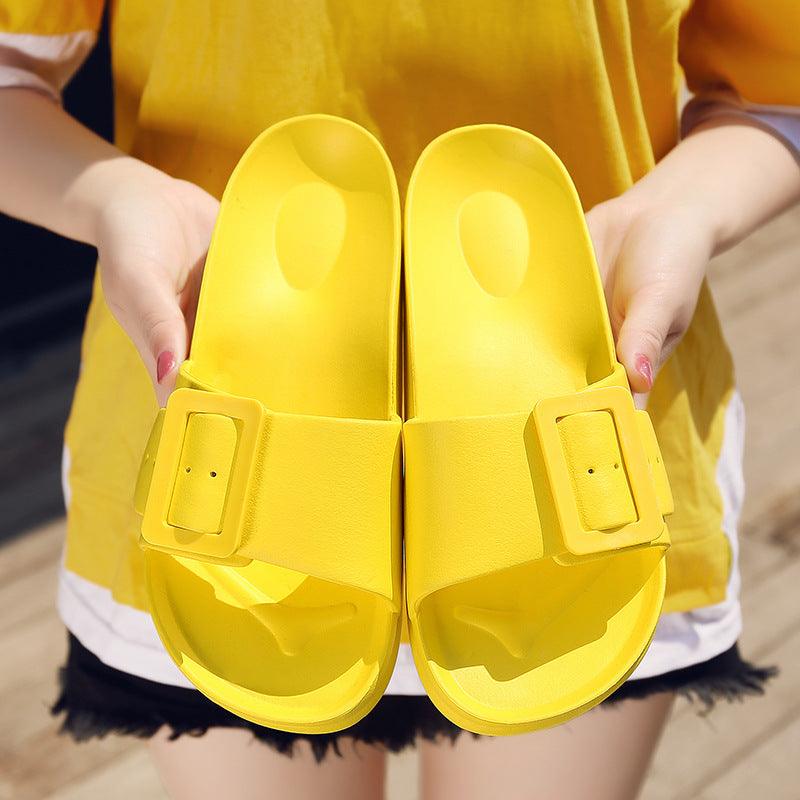 Behagelige slippers og flip-flop med spenne for kvinner - Trendyglobal 