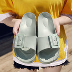 Behagelige slippers og flip-flop med spenne for kvinner - Trendyglobal 