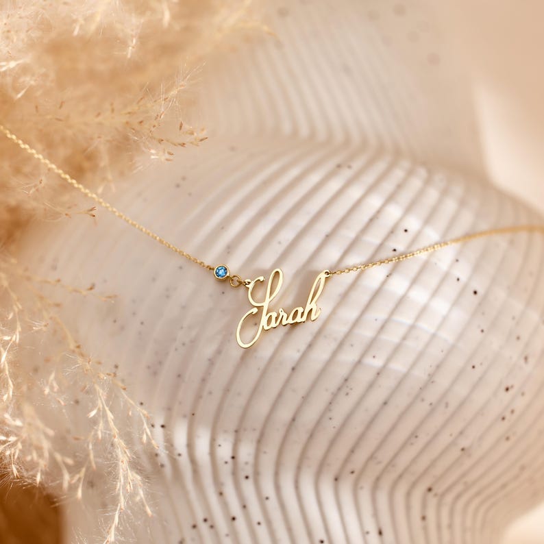 Personalisert Kursiv Navnehalskjede med Fødselsstein