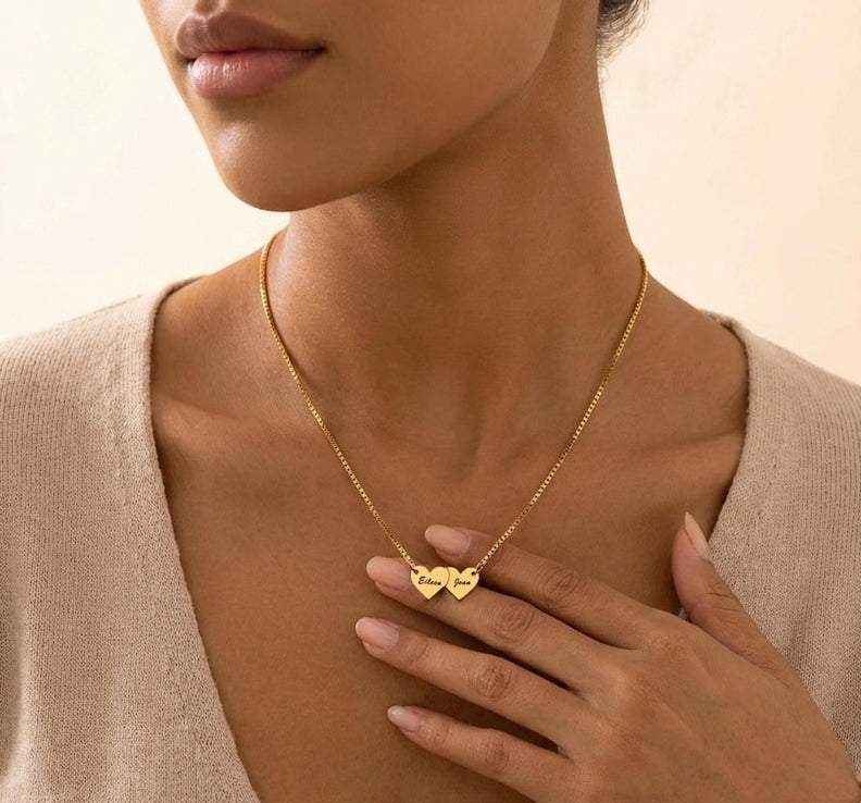 Personalisert Hjerteformet Navnehalskjede - Sammenflettet Design