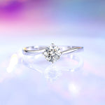 Sølvring Dame S925 Moissanite - Curved Ring med Fire-Prong Håndlaget