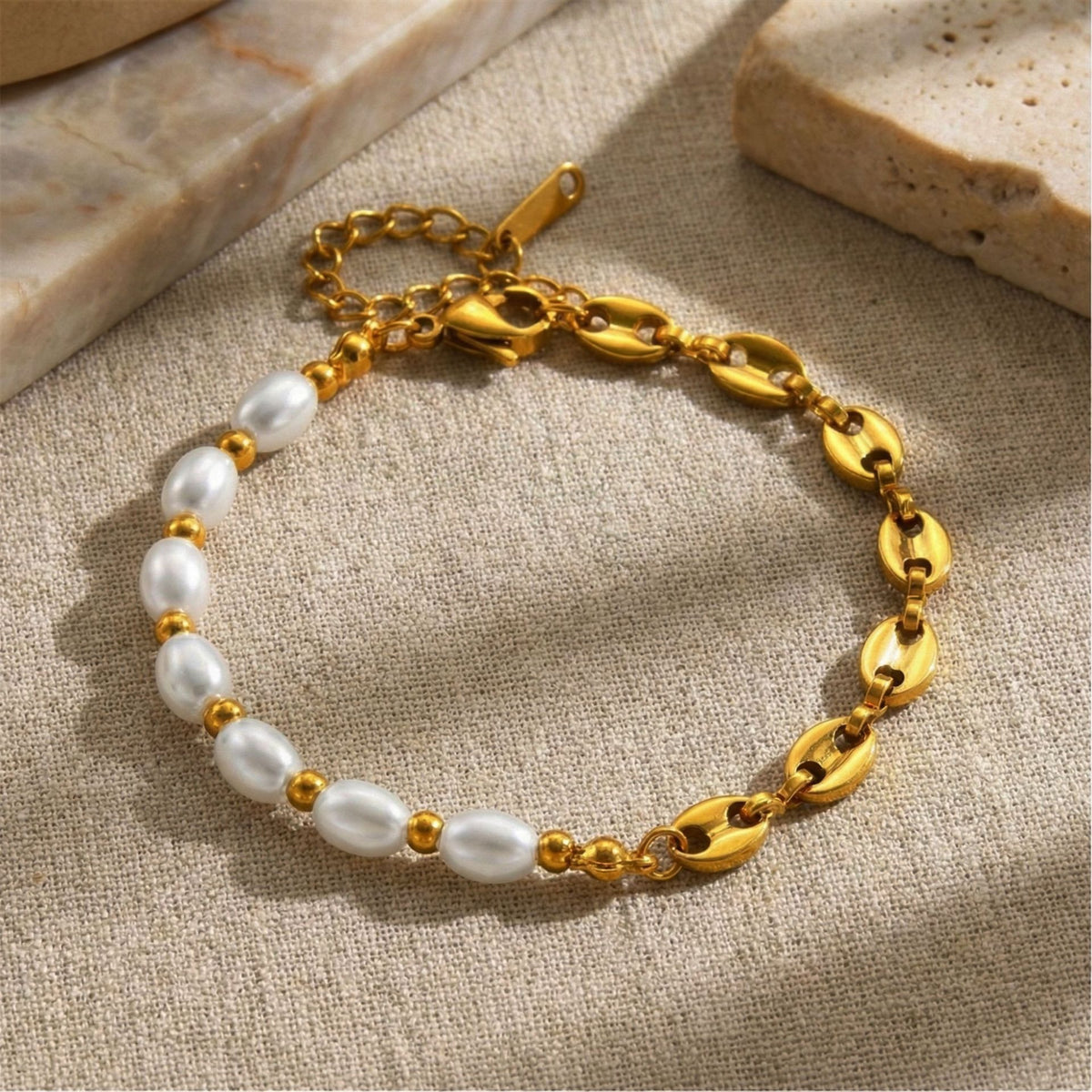 Perlearmbånd 18K Gullbelagt med Perler - Titanstål