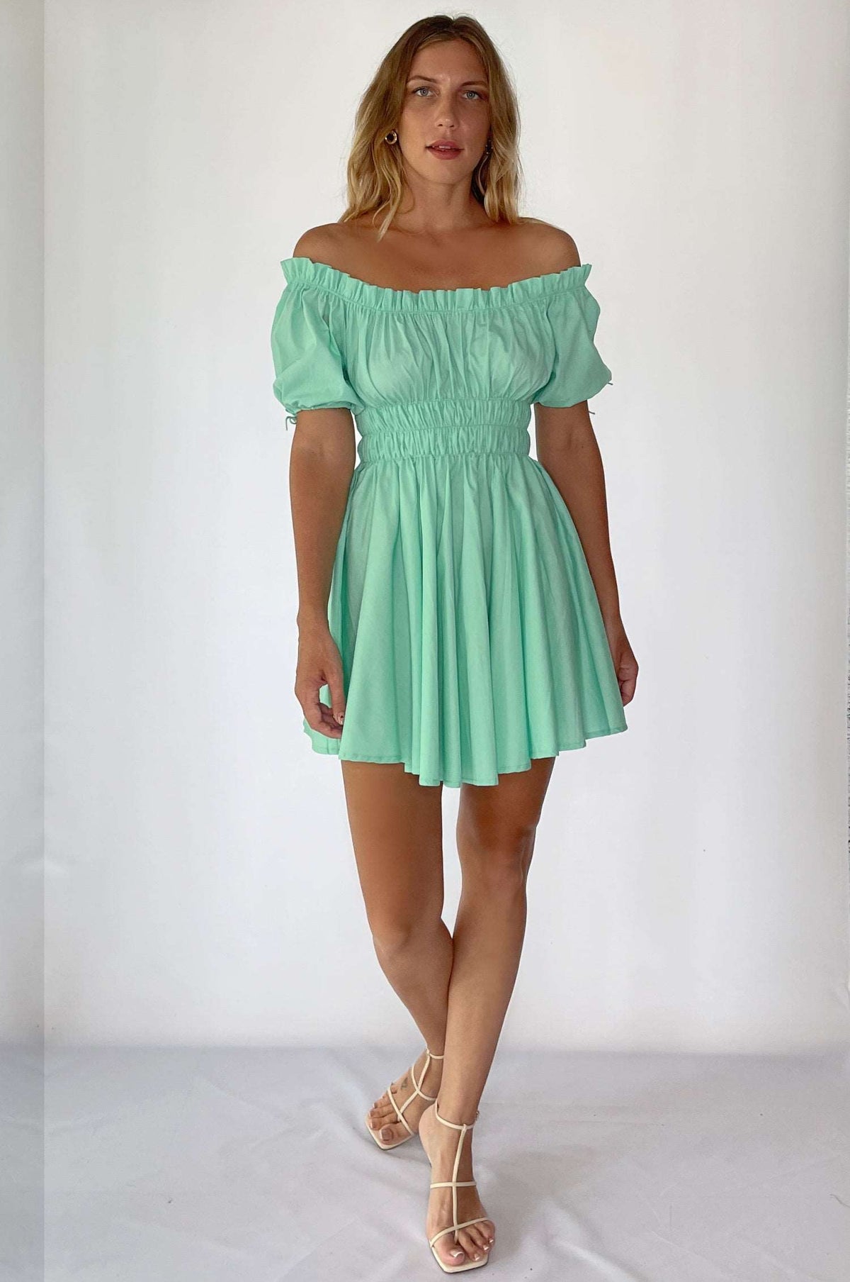 Butterfly Bliss Off Shoulder Mini Kjole (Sale) - Trendyglobal 