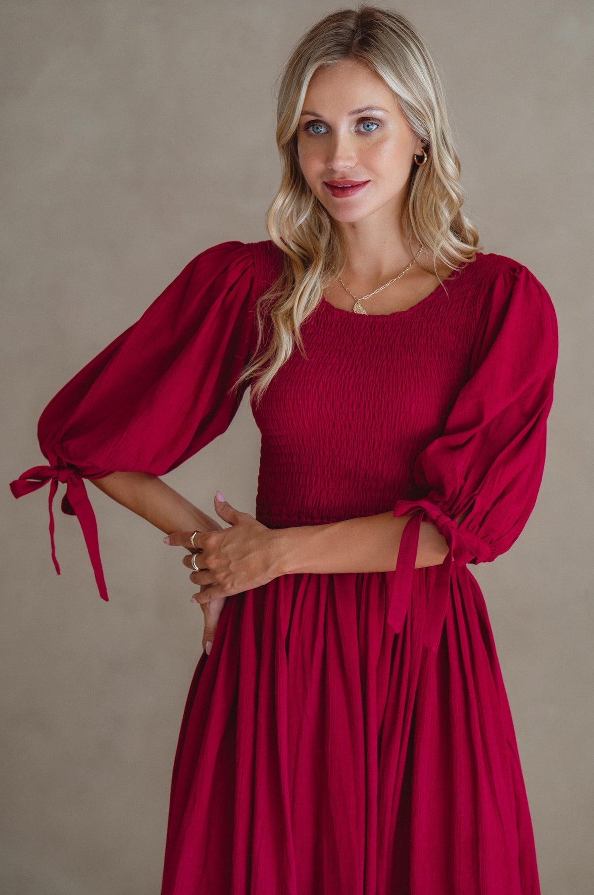 Freya Smocked Linen Midi Kjole - Trendyglobal 