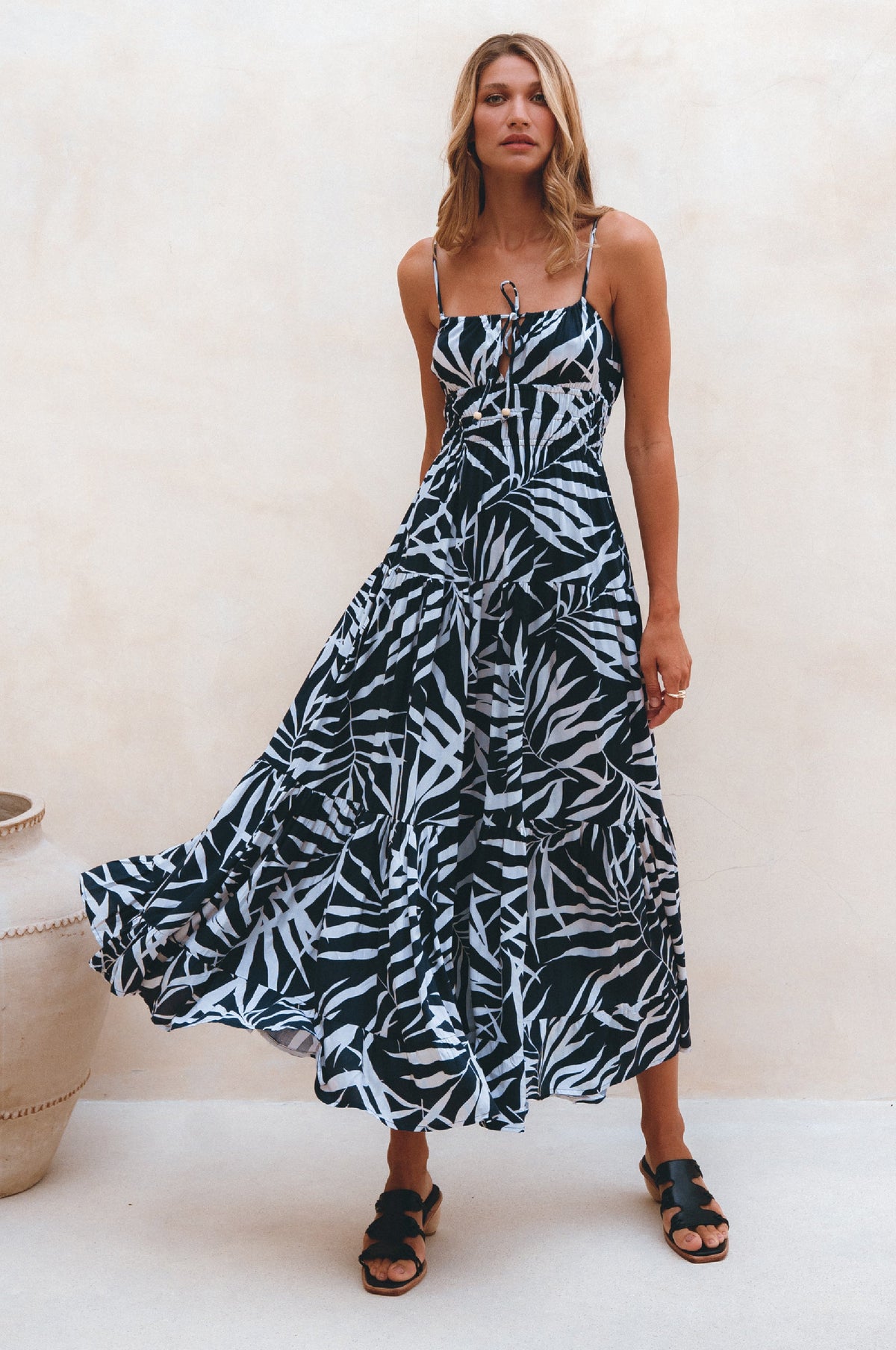 Isadora Tiered Maxi Kjole - Trendyglobal 