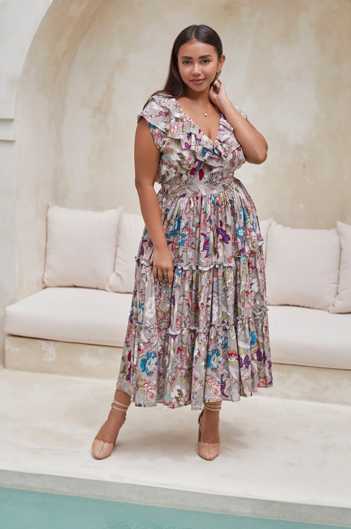 Looking Back Ruffle Midi Kjole (Sale) - Trendyglobal 