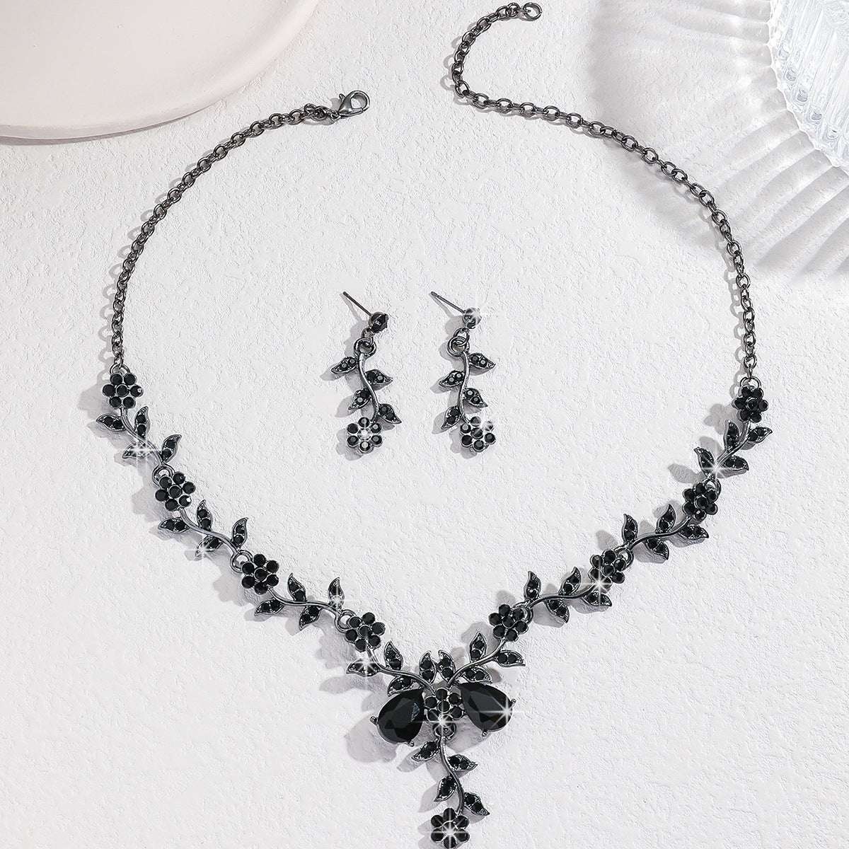 Brudesmykke Sett - Elegant Halskjede og Øredobber for Bryllup