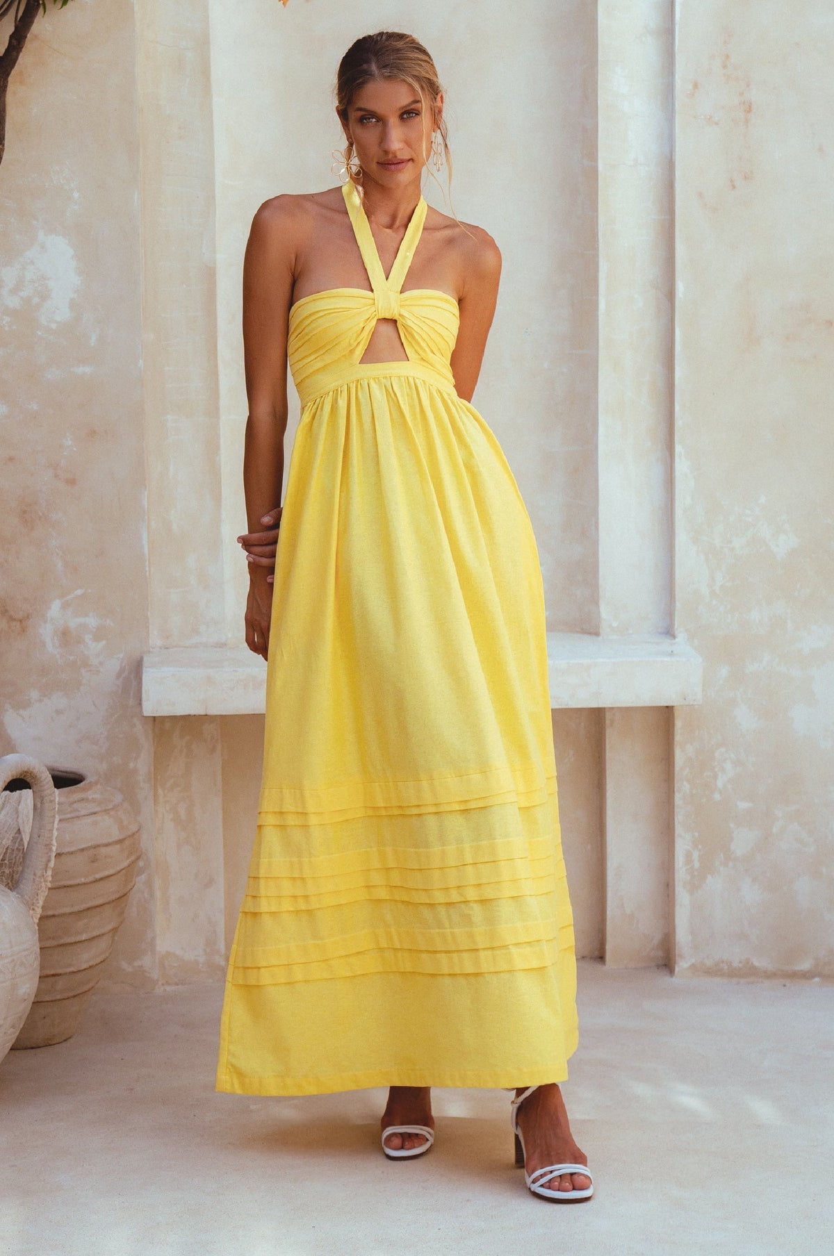 Penelope Halter Linen Maxi Dress - Trendyglobal 