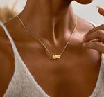 Personalisert Hjerteformet Navnehalskjede - Sammenflettet Design