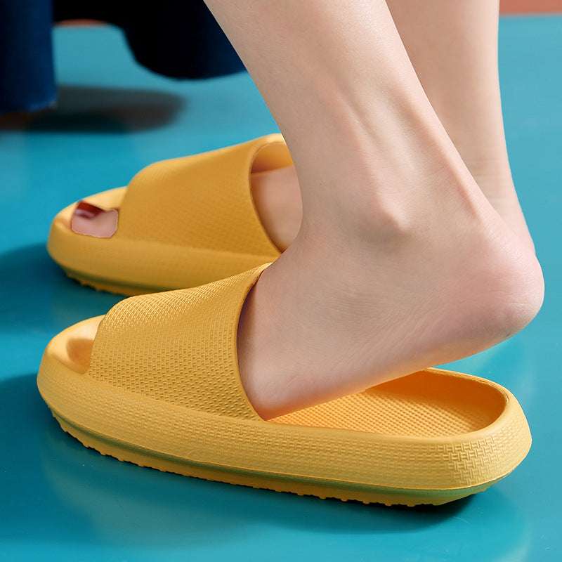Badesandaler og myke flip flops – komfort og stil for hele familien