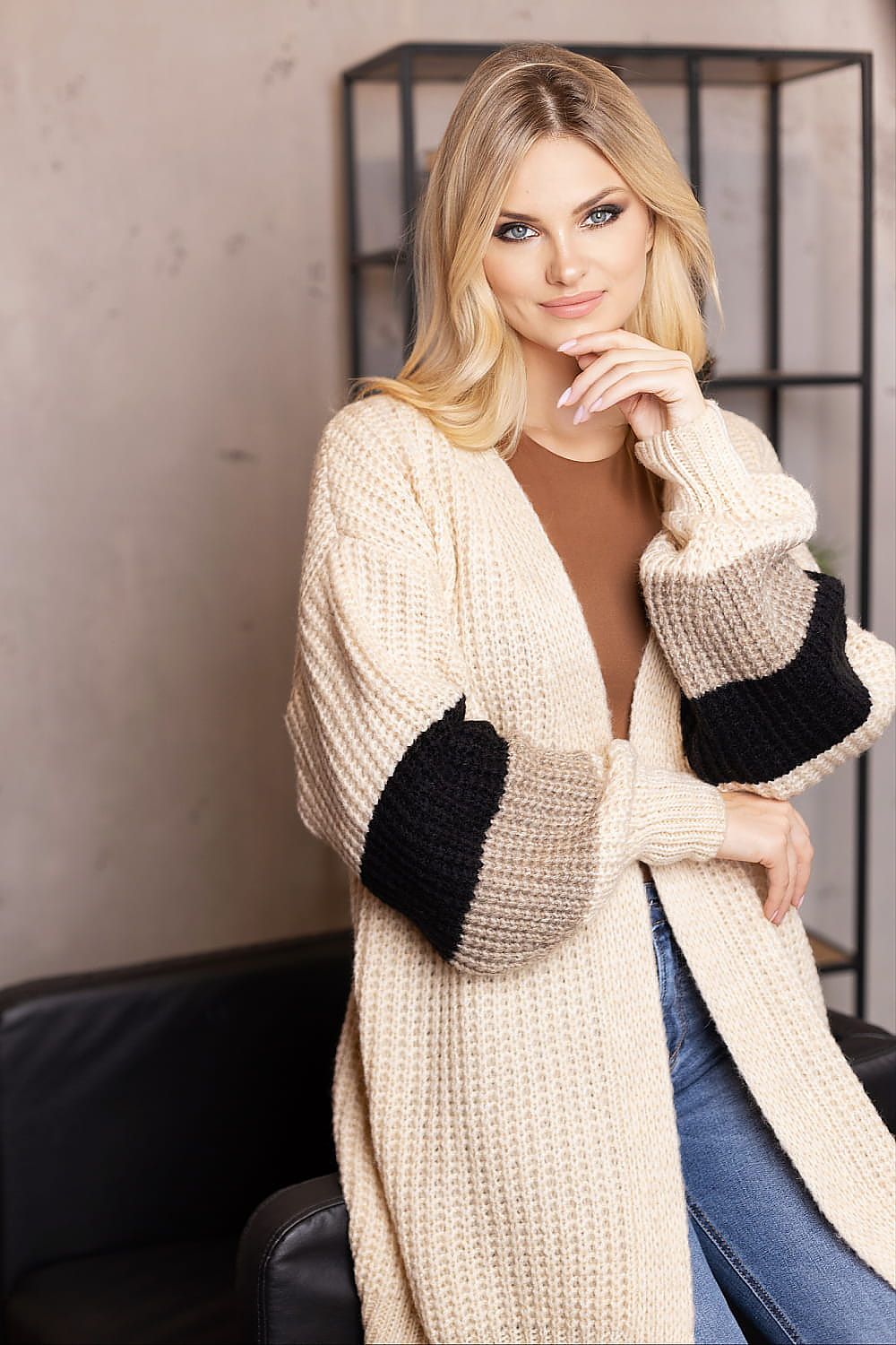 Cardigan model 188774 PeeKaBoo - Trendyglobal 