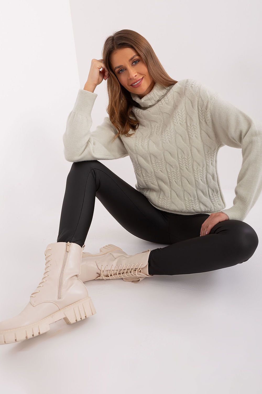 Turtleneck model 189898 AT - Trendyglobal 