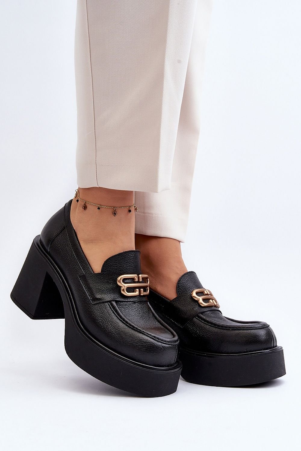 Heeled low shoes model 193930 Step in style - Trendyglobal 