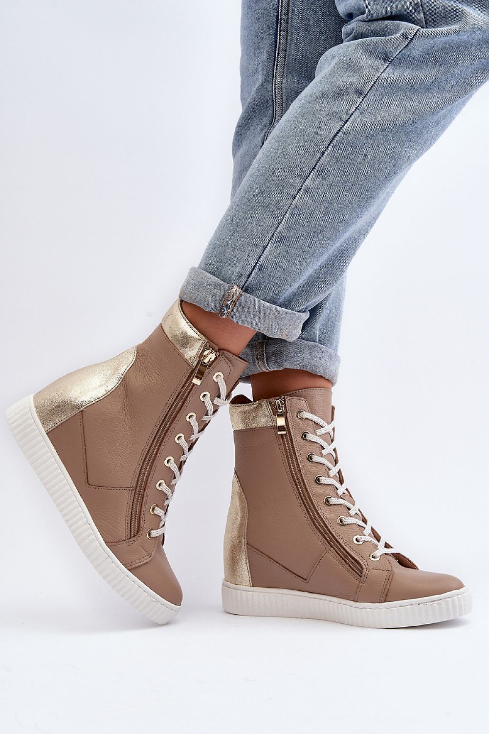 Wedge heel sneakers model 192302 Step in style - Trendyglobal 