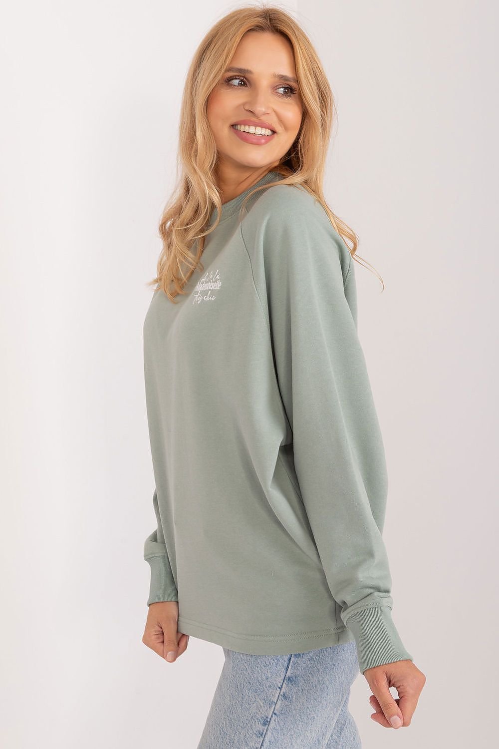 Sweatshirt model 193502 Sublevel - Trendyglobal 