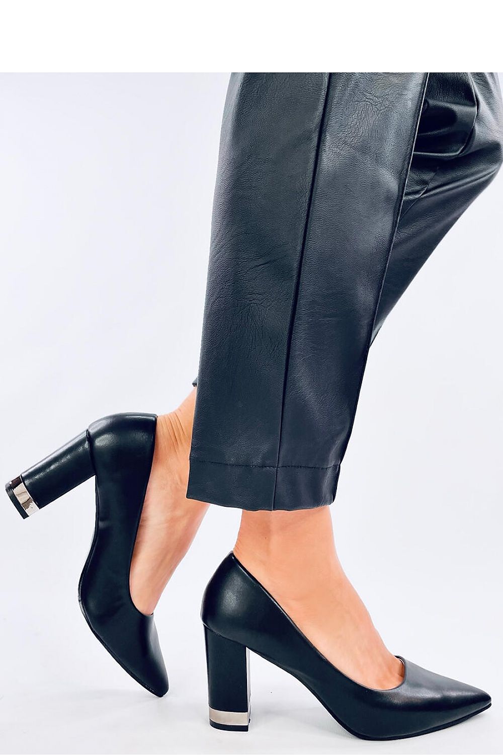 Block heel pumps model 193880 Inello - Trendyglobal 