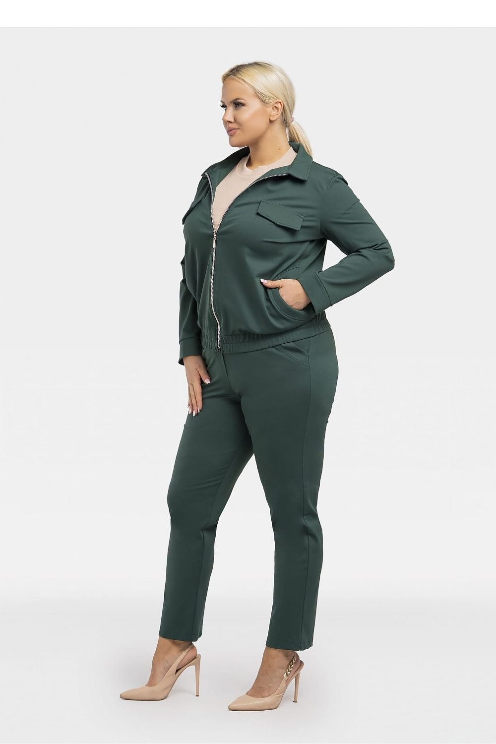 Plus size sweatshirt model 193913 Karko - Trendyglobal 