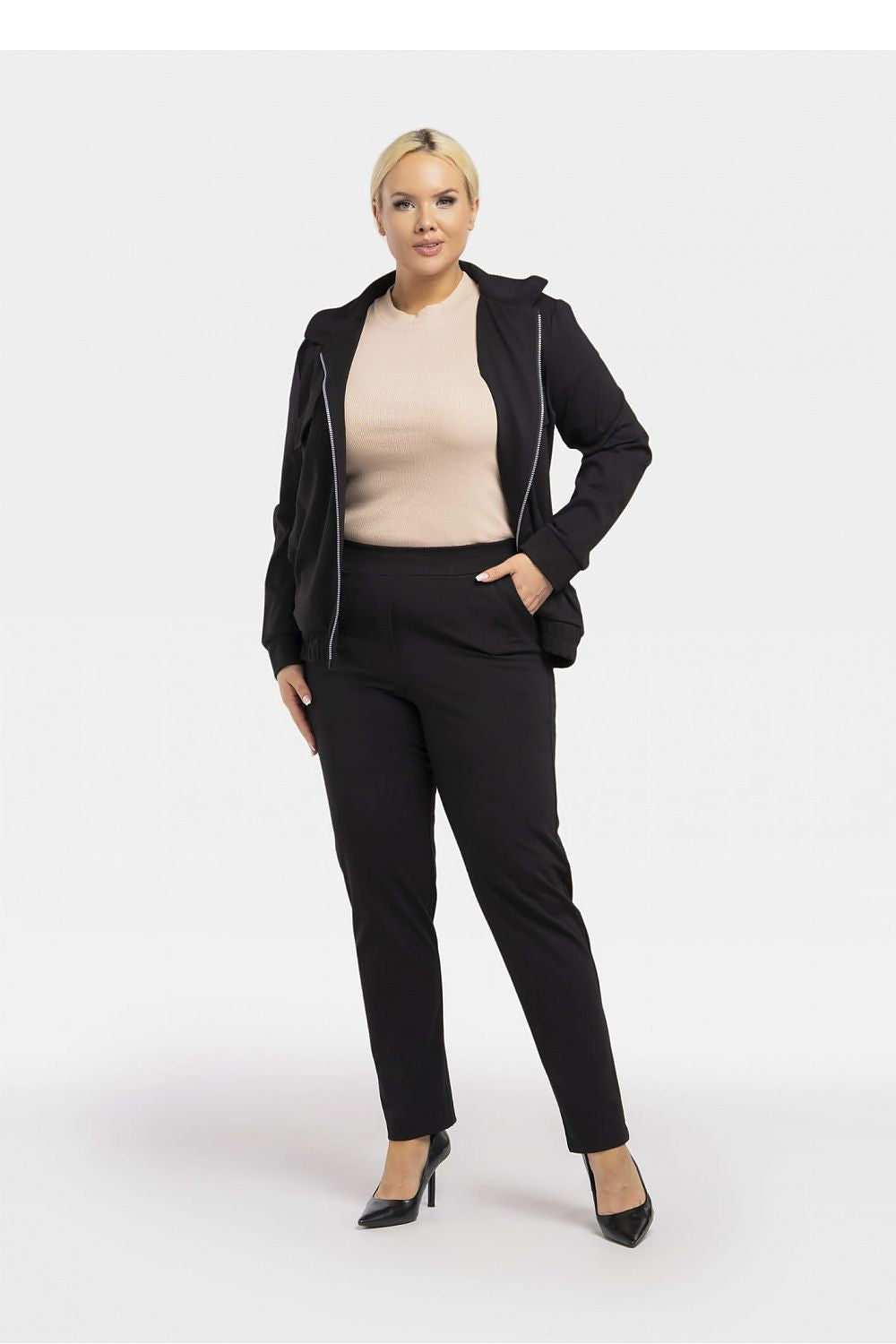 Plus size sweatshirt model 193914 Karko - Trendyglobal 