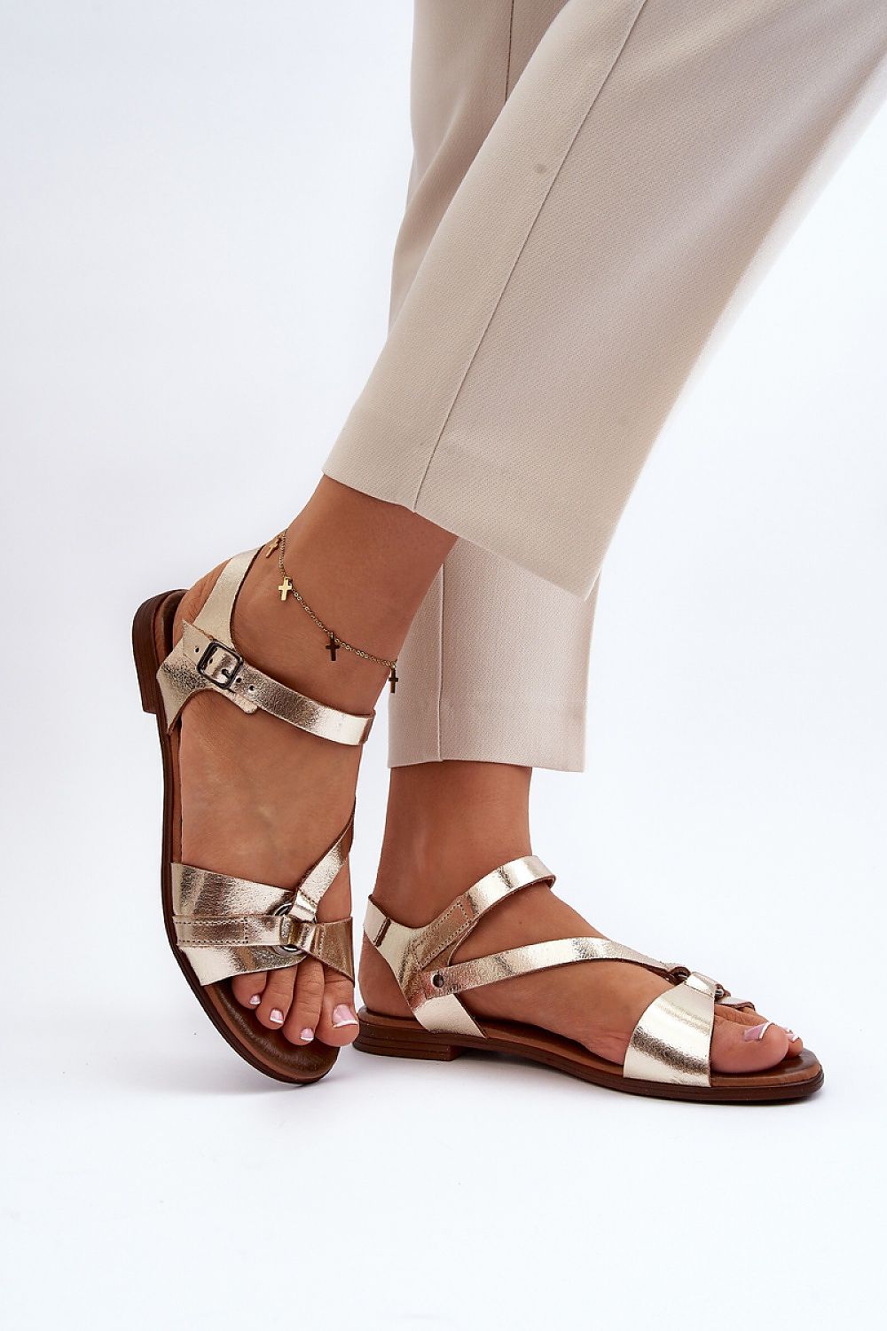 Sandals model 193950 Step in style - Trendyglobal 