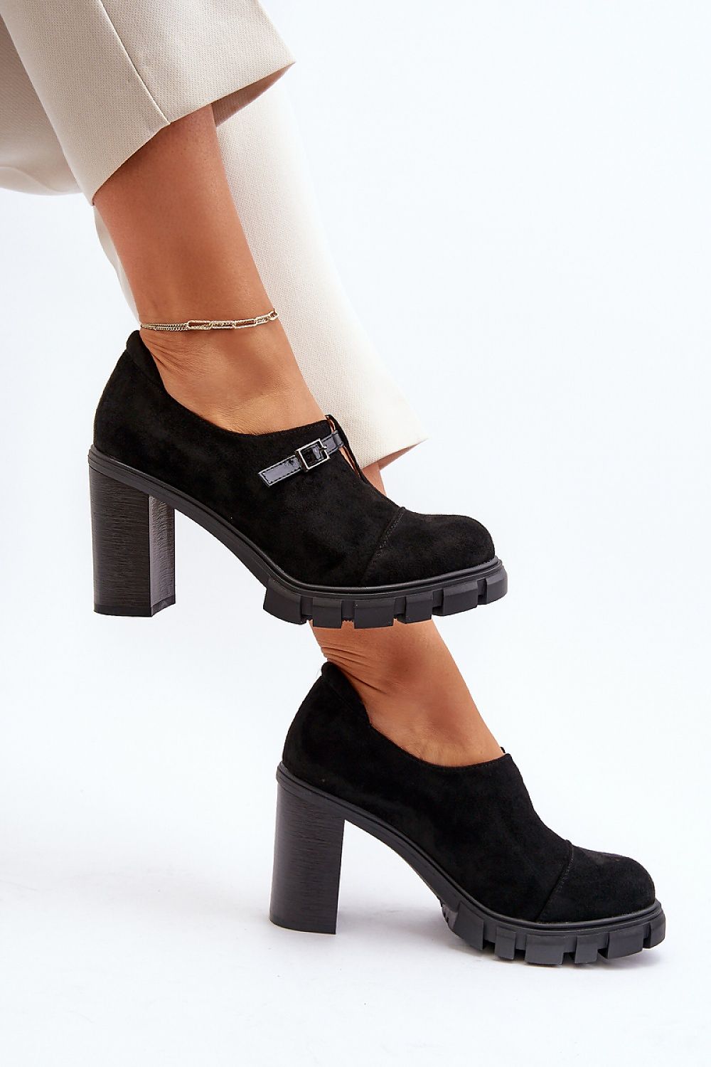 Heeled low shoes model 194702 Step in style - Trendyglobal 