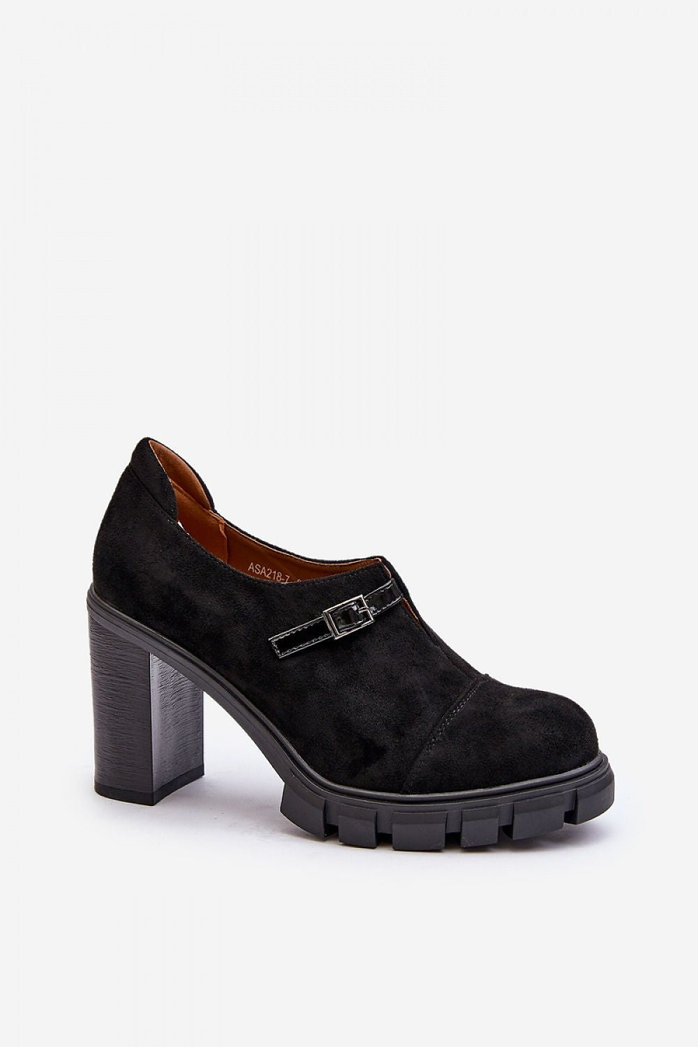 Heeled low shoes model 194702 Step in style - Trendyglobal 