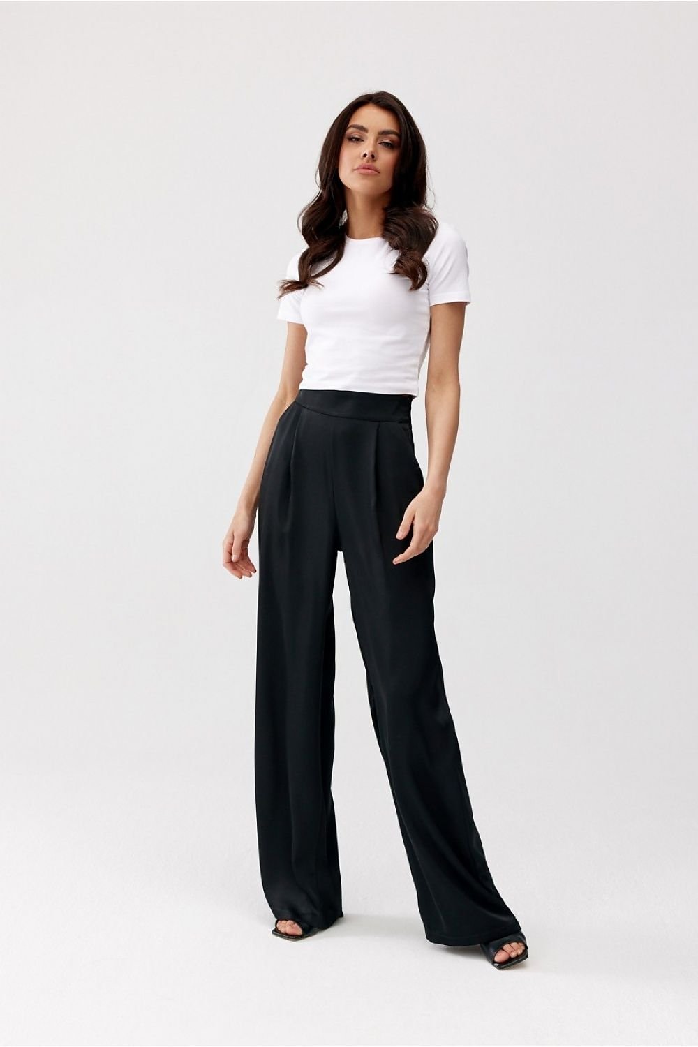 Women trousers model 194765 Roco Fashion - Trendyglobal 