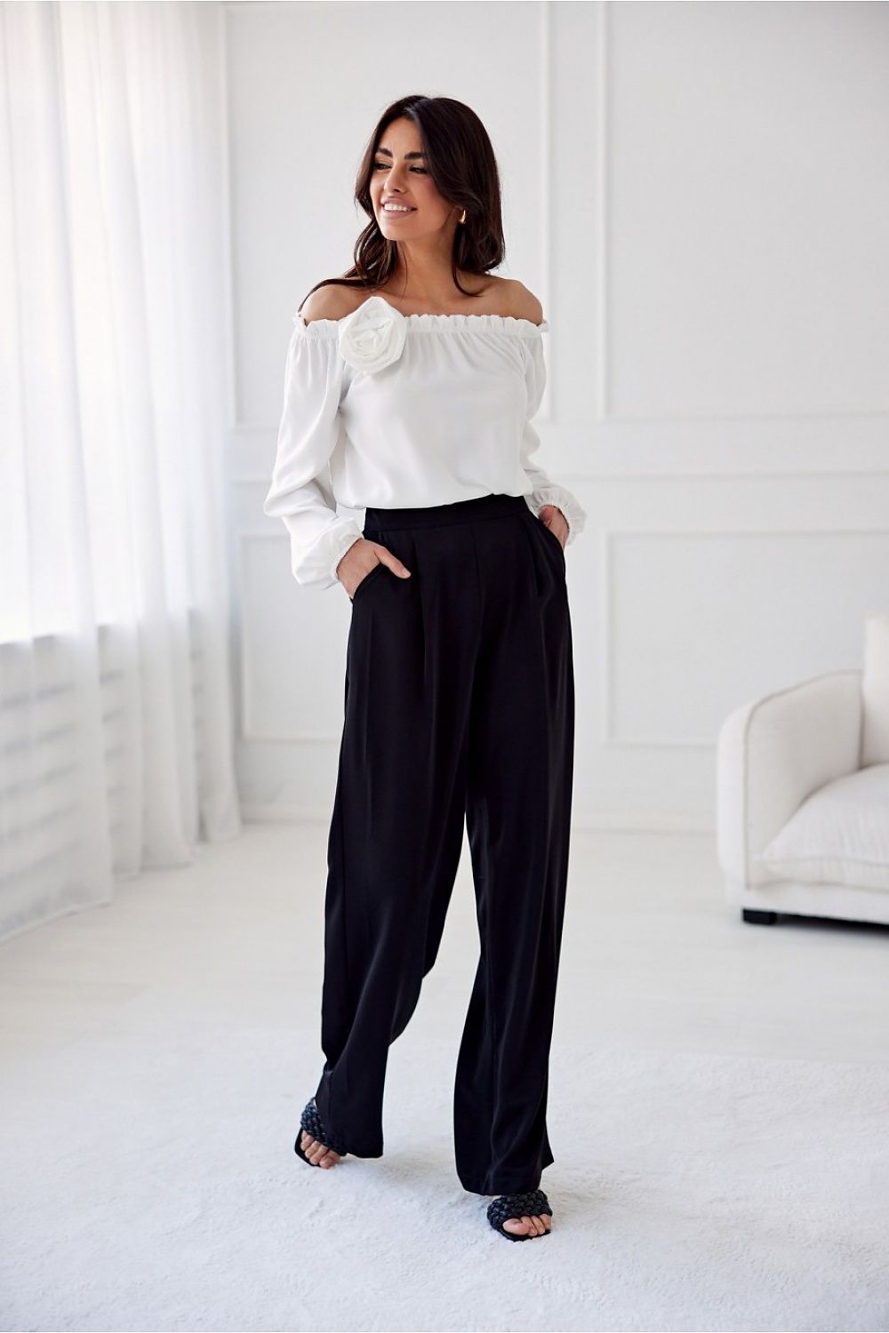 Women trousers model 195911 Roco Fashion - Trendyglobal 