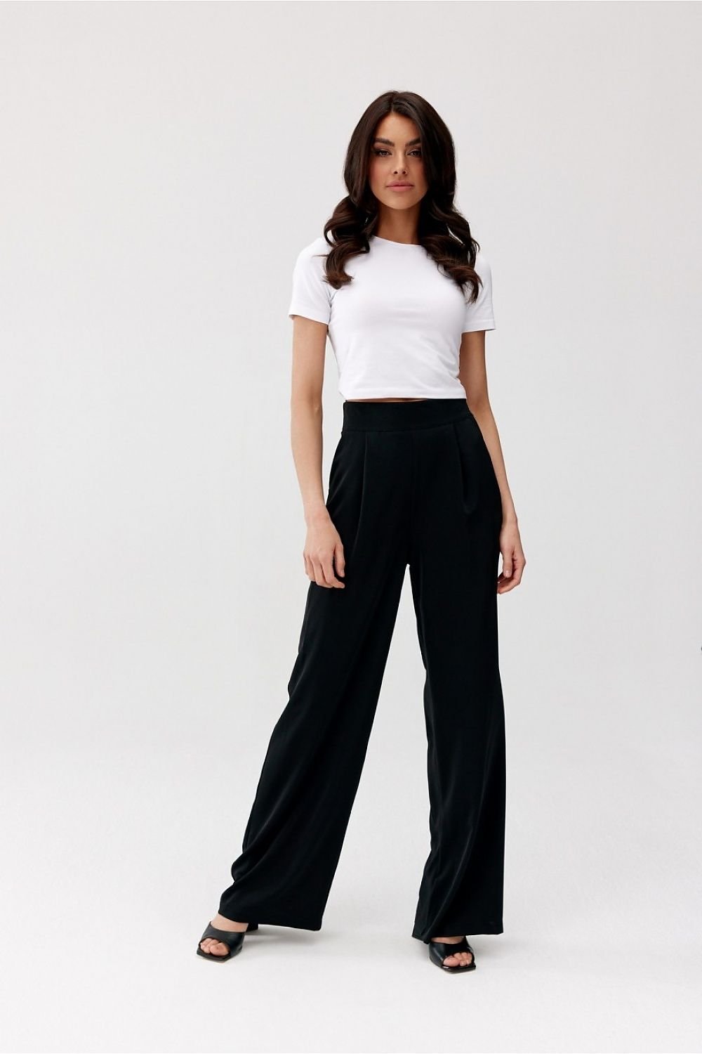 Women trousers model 195911 Roco Fashion - Trendyglobal 