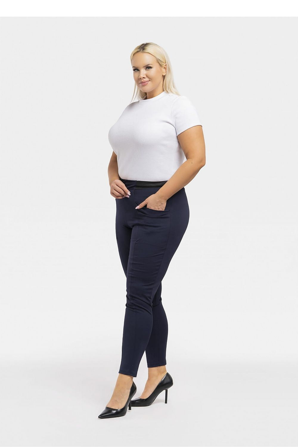 Leggings plus size model 195036 Karko - Trendyglobal 