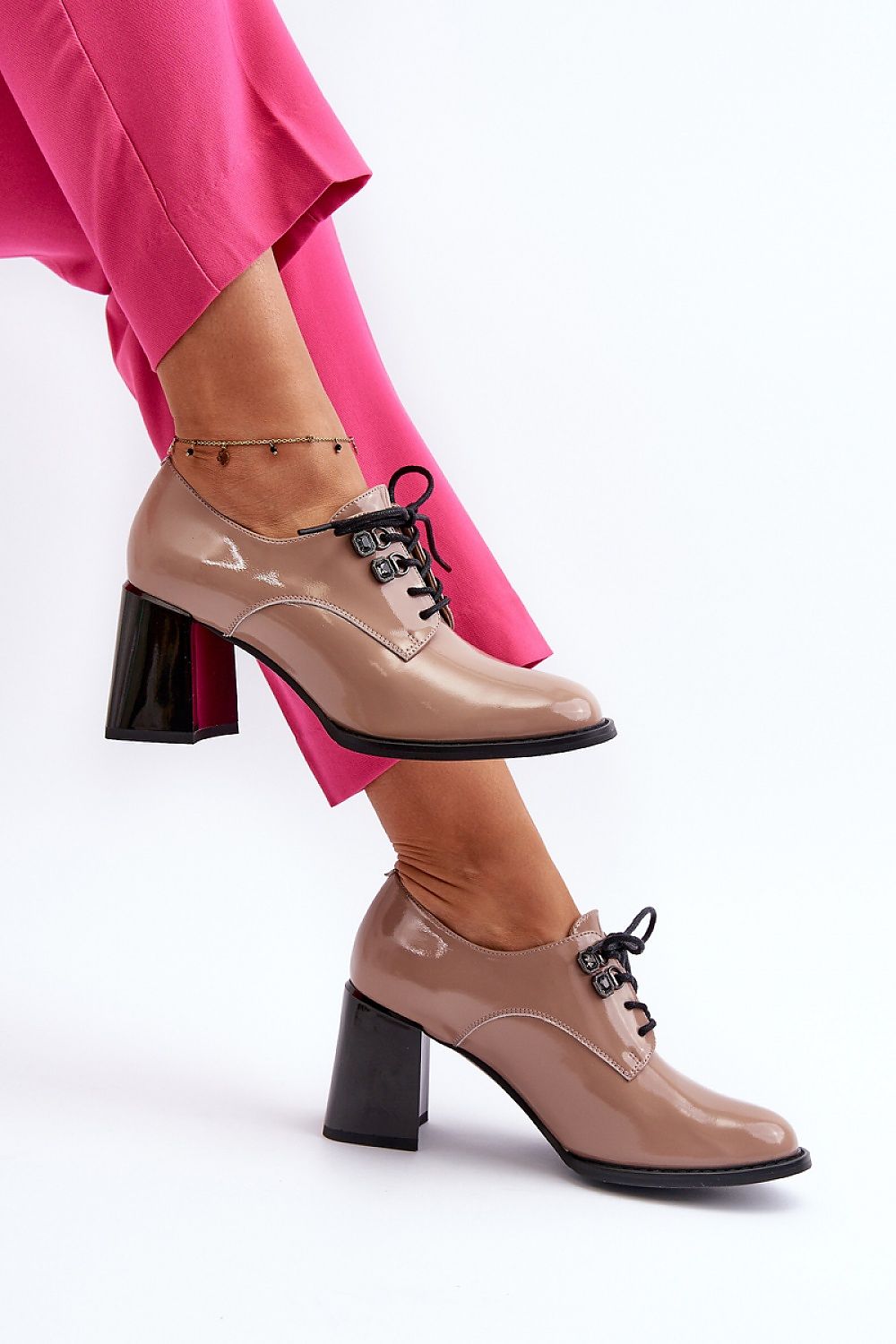 Heeled low shoes model 195406 Step in style - Trendyglobal 