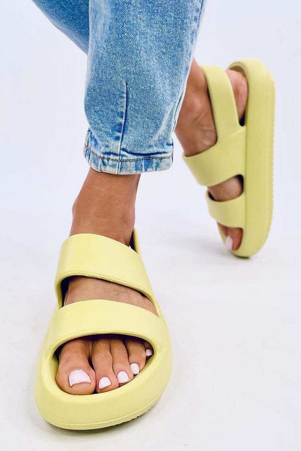 Sandals model 195643 Inello - Trendyglobal 