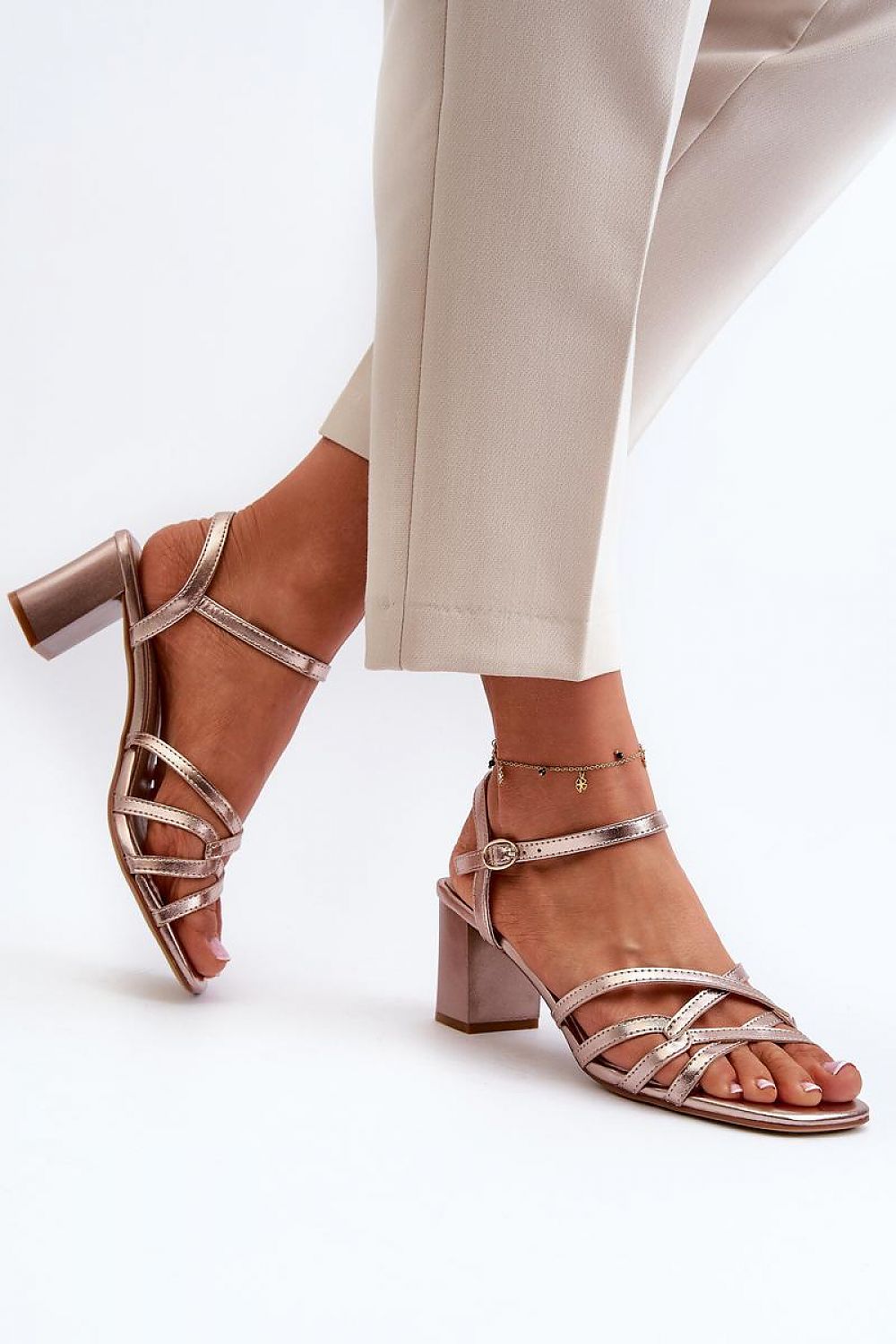 Heel sandals model 195745 Step in style - Trendyglobal 