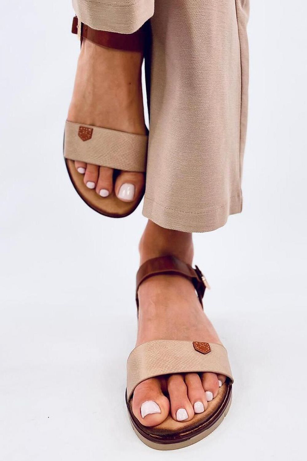 Sandals model 196025 Inello - Trendyglobal 