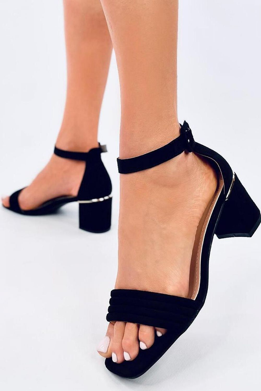 Heel sandals model 196078 Inello - Trendyglobal 