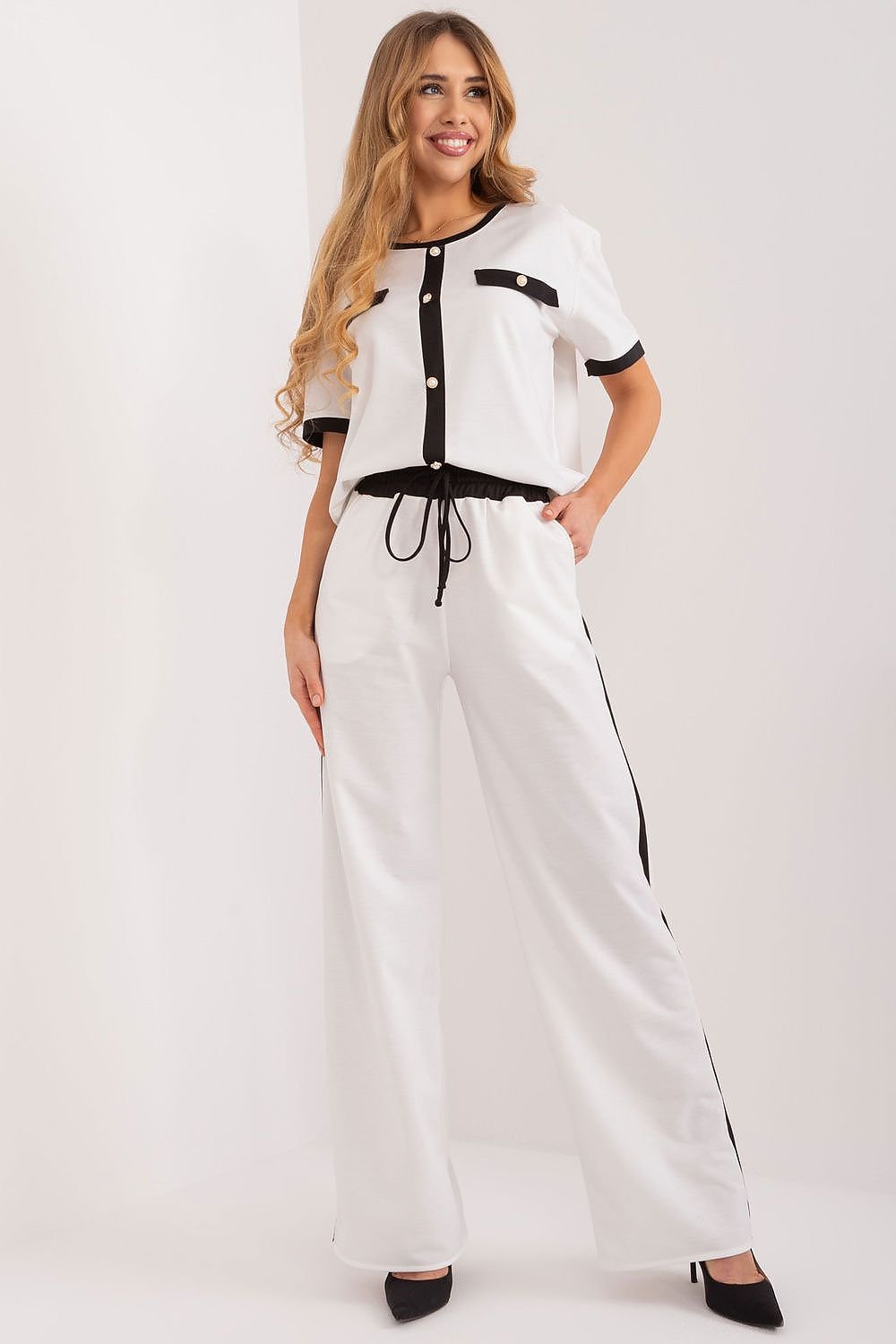 Women trousers model 196559 Lakerta - Trendyglobal 