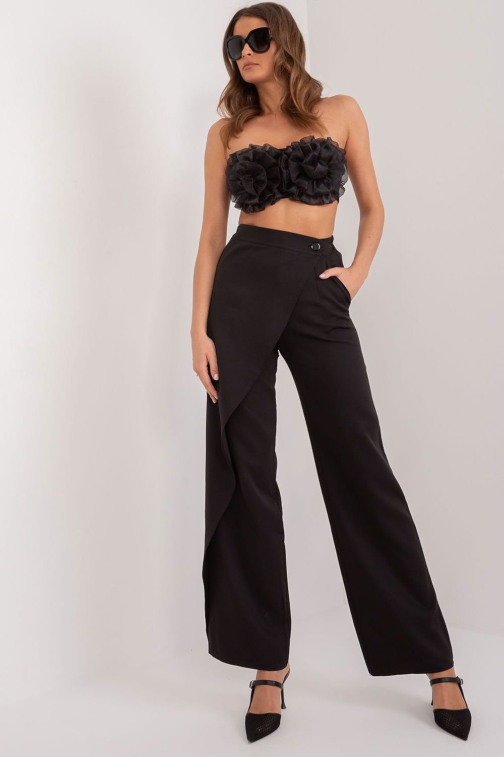 Women trousers model 196569 Lakerta - Trendyglobal 