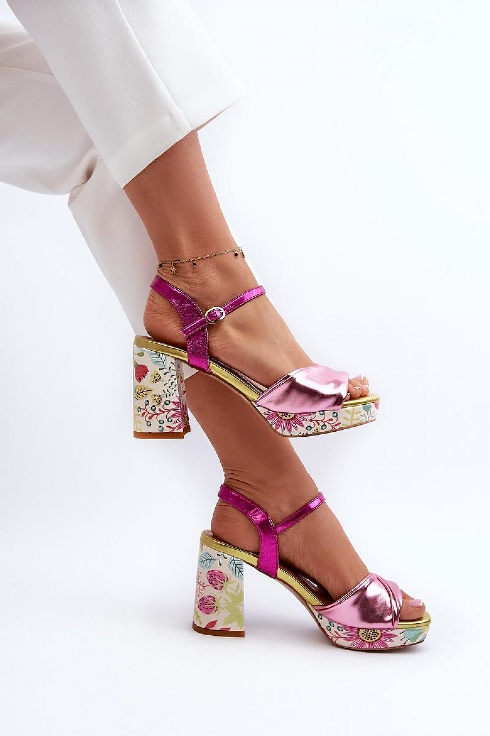 Heel sandals model 196971 Step in style - Trendyglobal 