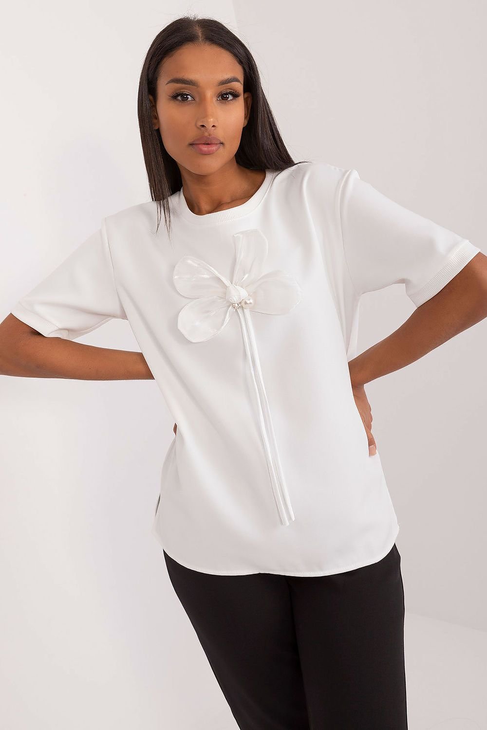 Blouse model 197053 Lakerta - Trendyglobal 