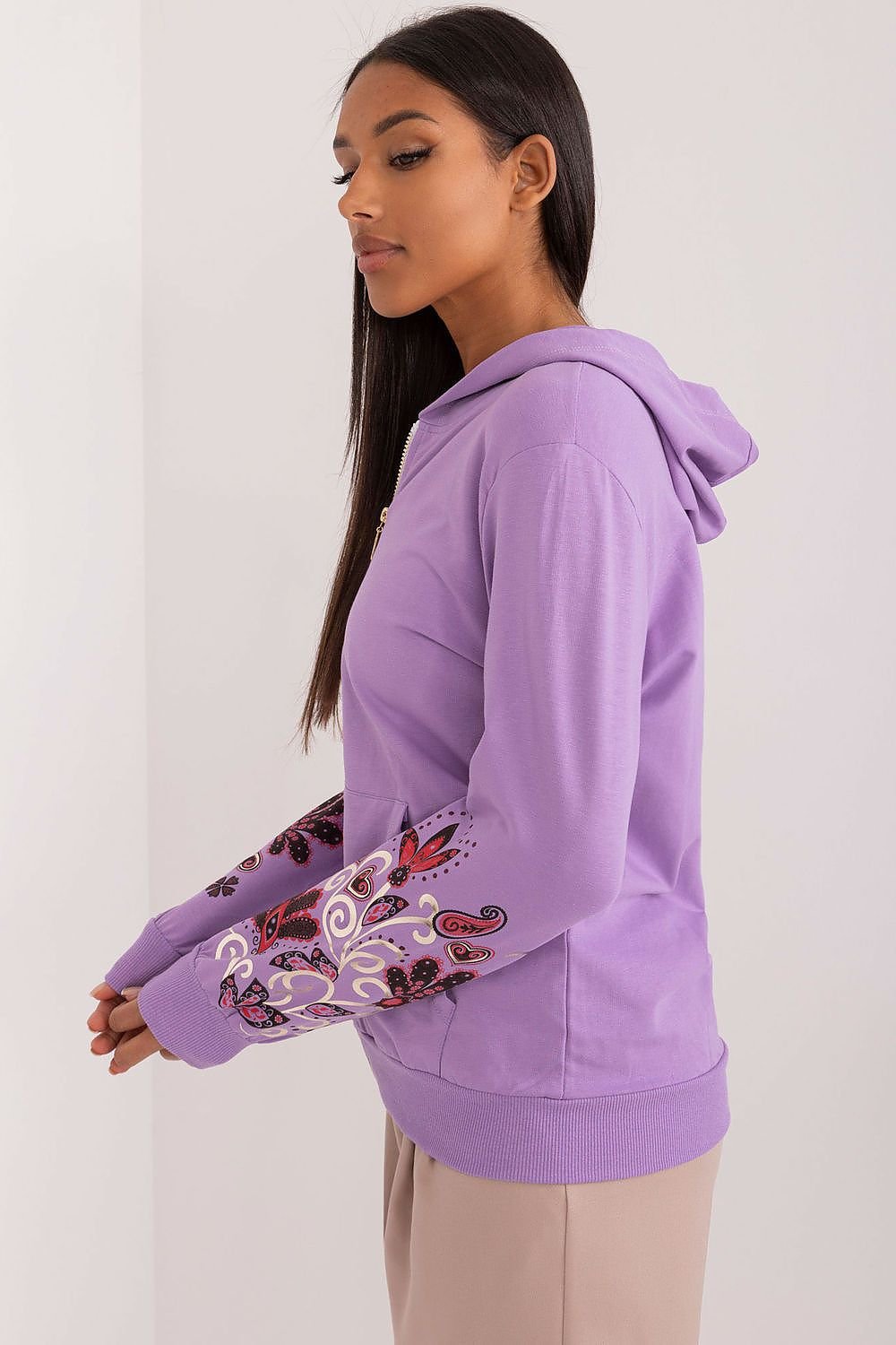 Sweatshirt model 197081 Relevance - Trendyglobal 